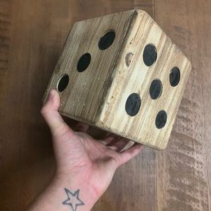 🆕 [home] rustic wooden dice 🎲